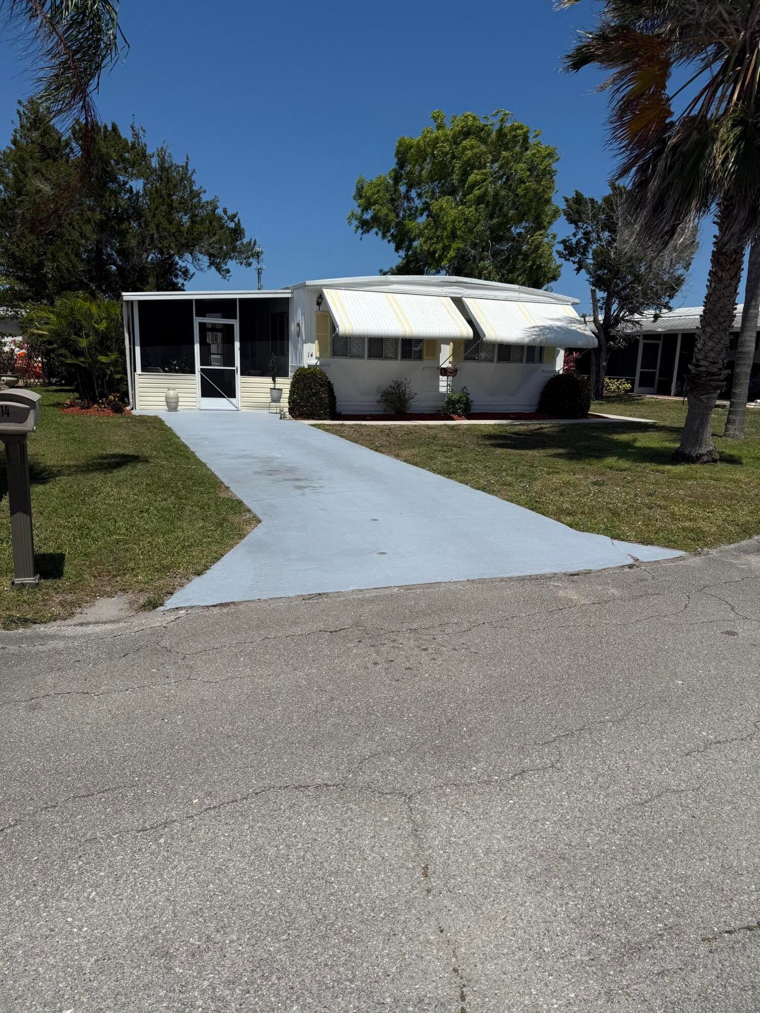 14 SE Hildalgo Lane, Port St. Lucie, FL 34952