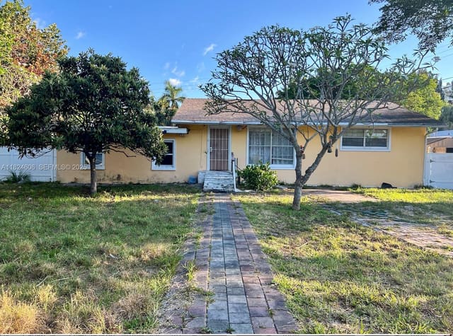 1803 Service Road, sold in Juno Terr, North Palm Beach, FL