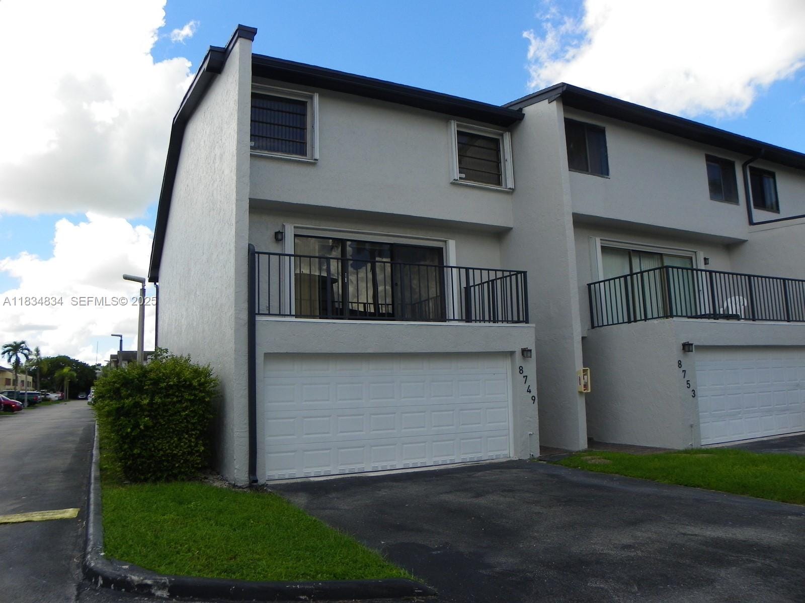 3 bedroom home for sale at 8749 154th Cir, Miami, FL 33193 — $389,900