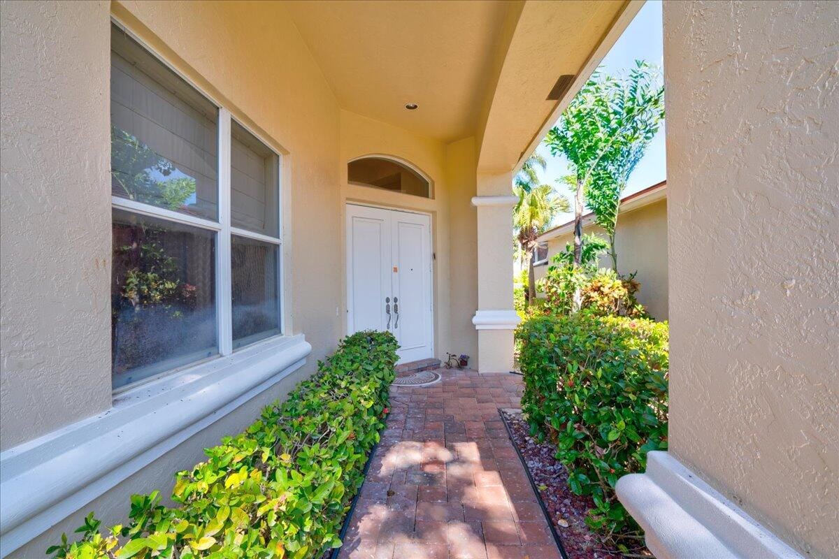 4686 Hazleton Lane, Lake Worth, FL 33449 photo 4