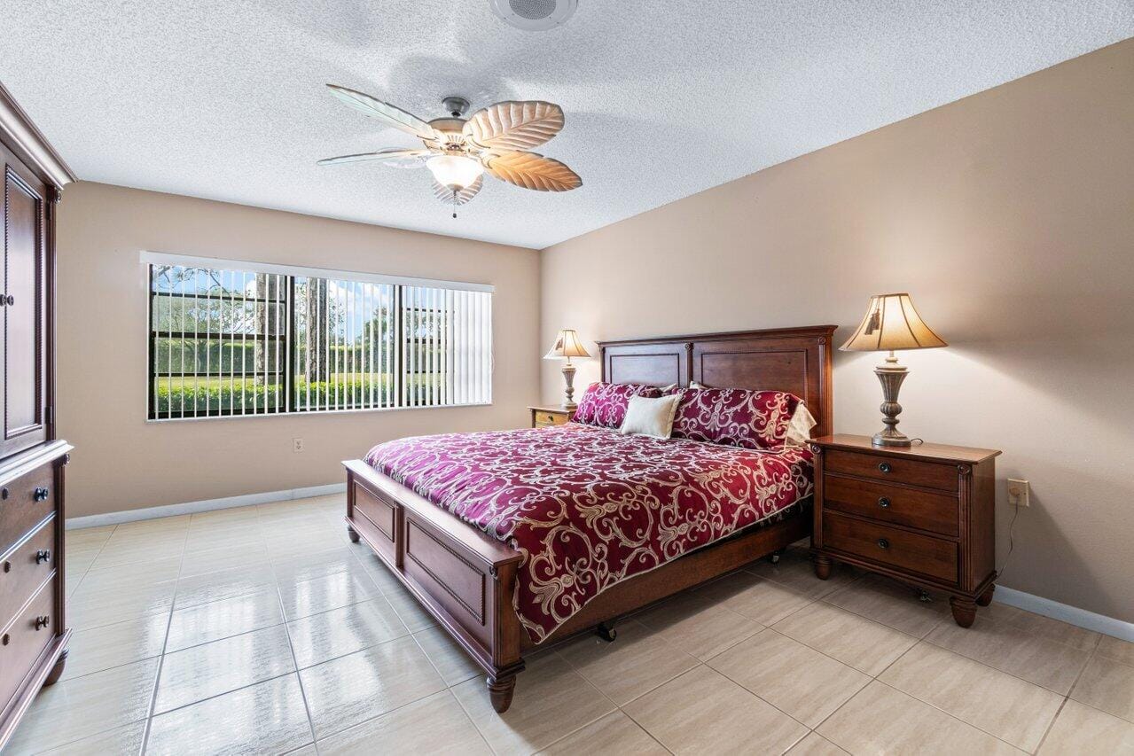 10 Stratford Drive E A, Boynton Beach, FL 33436 photo 18