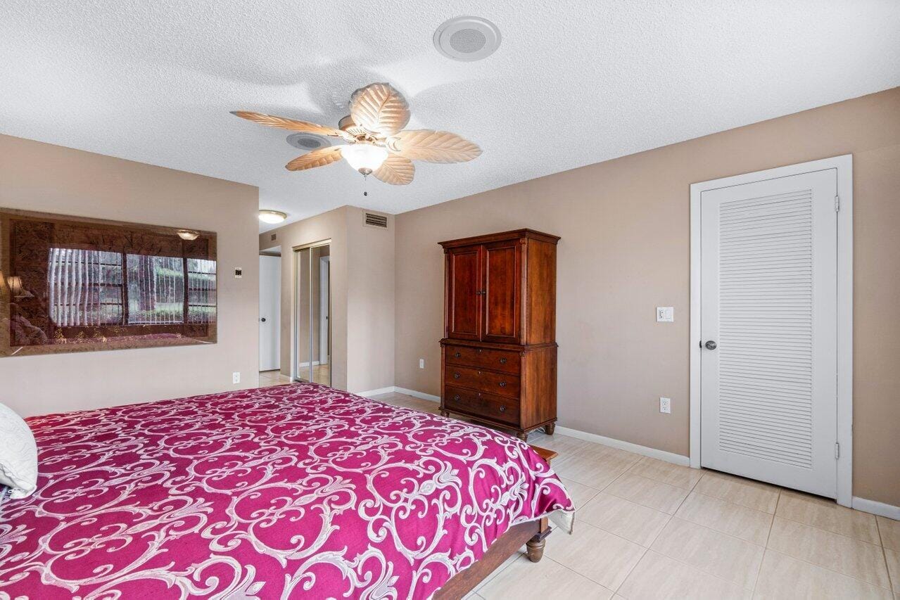 10 Stratford Drive E A, Boynton Beach, FL 33436 photo 19