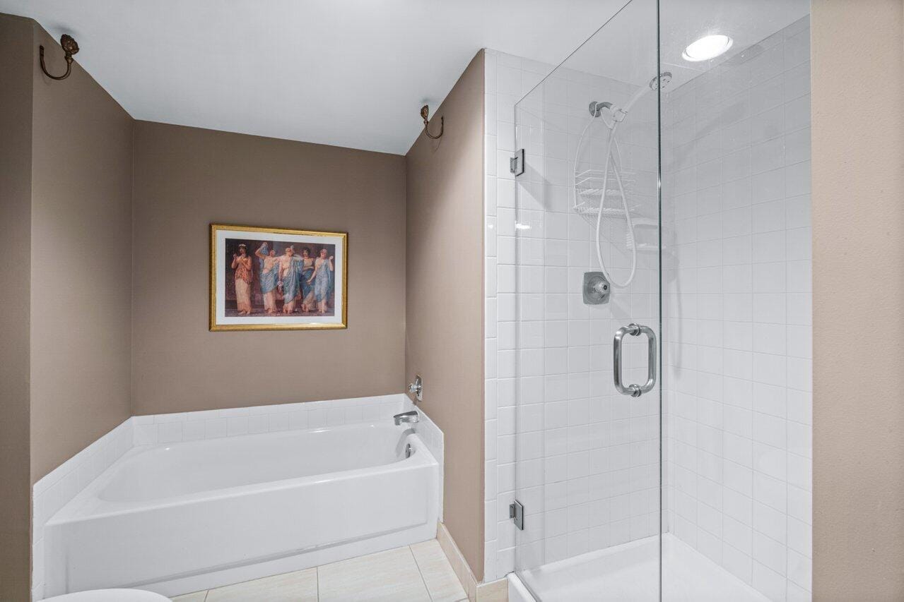 10 Stratford Drive E A, Boynton Beach, FL 33436 photo 21