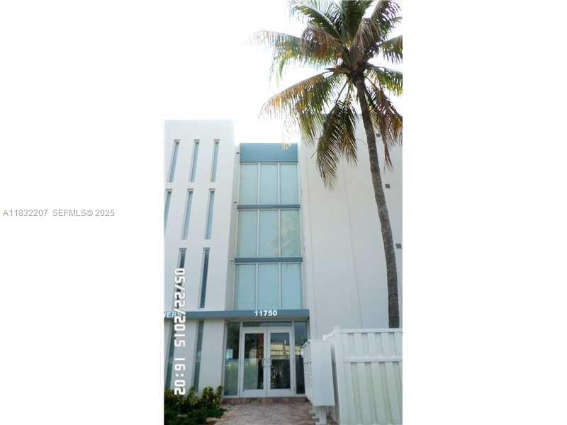 11750 NE 16th Avenue 102, Miami, FL 33161, Miami