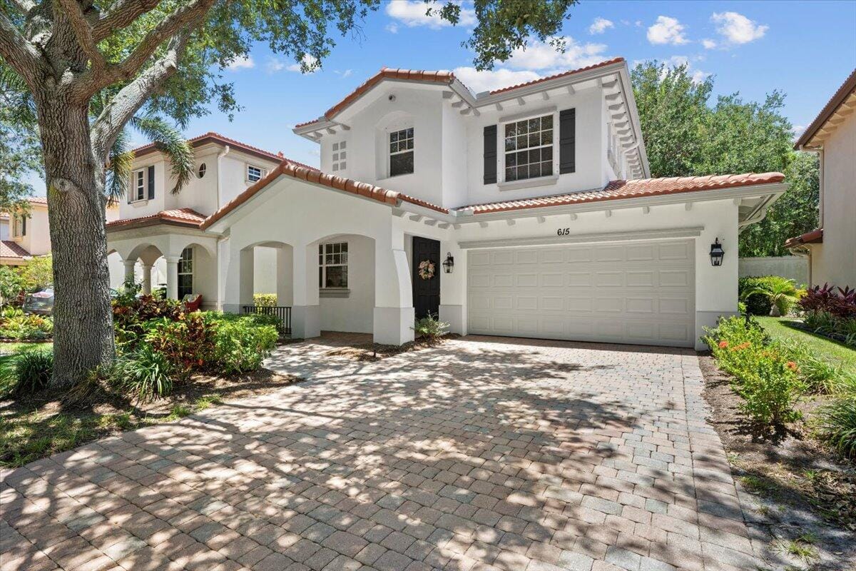 615 Castle Drive, Palm Beach Gardens, FL 33410
