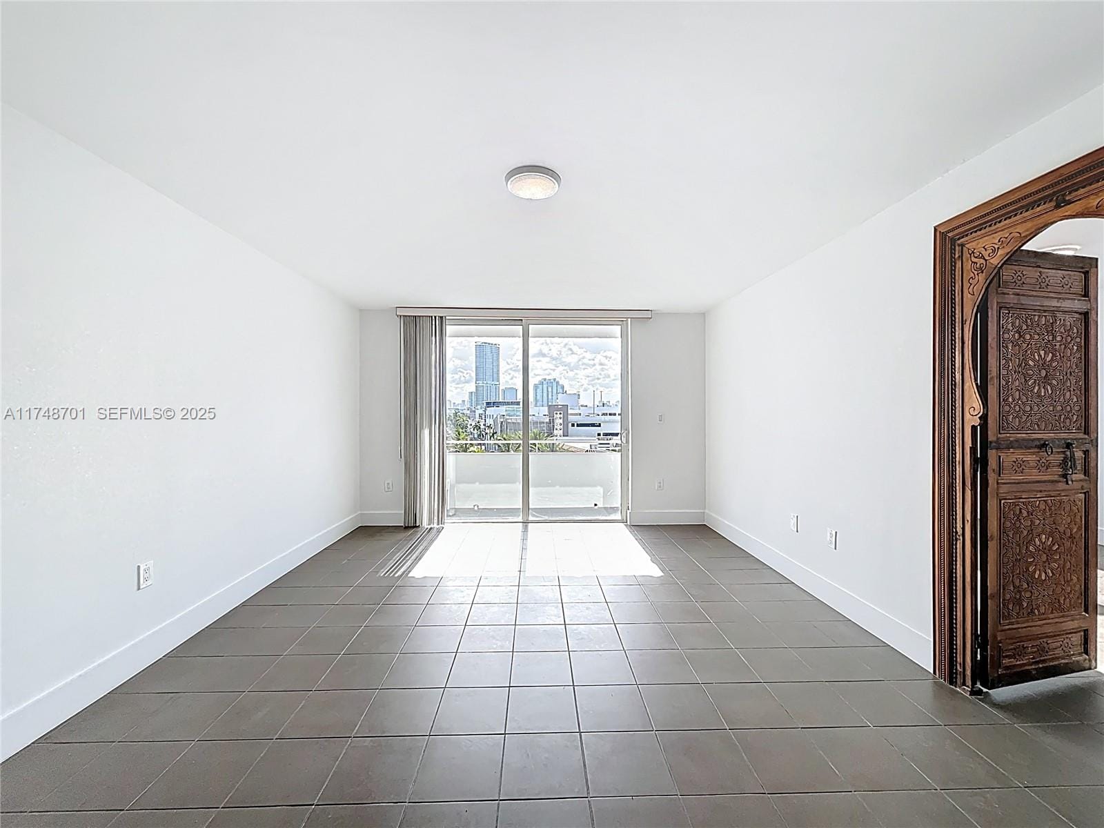 465 Ocean Drive 701, Miami Beach, FL 33139