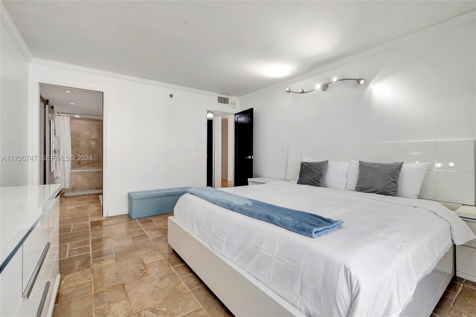 2401 Collins Avenue 1411, Miami Beach, FL 33140 photo 21
