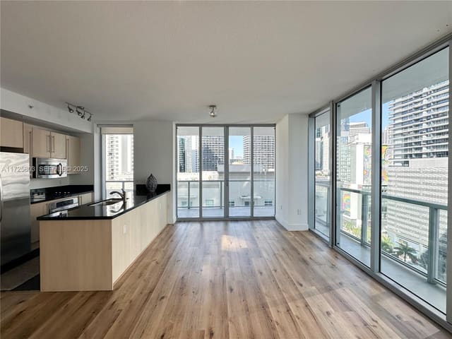 1111 SW 1st Avenue 1820-N, Miami, FL 33130