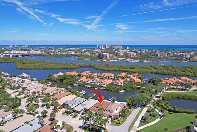 17026 Bay Street, Jupiter, FL 33477