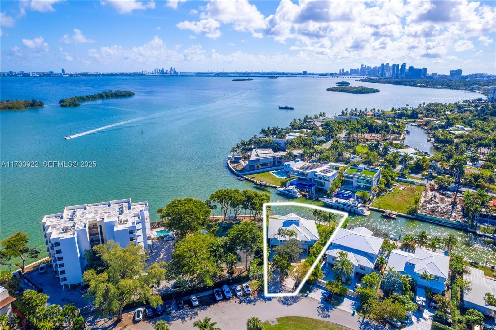 1080 NE Little River Drive, Miami, FL 33138 photo 7