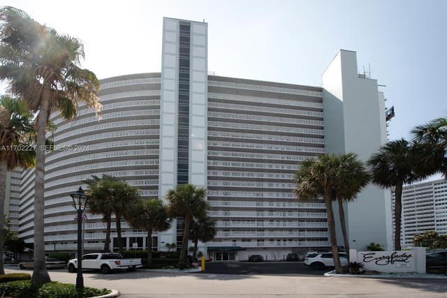 2000 S Ocean Drive 304, sold in Everglades House, Fort Lauderdale, FL