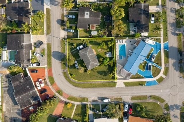 5455 SW 116th Avenue, sold in Westwood Lake 4th Addn, Miami, FL