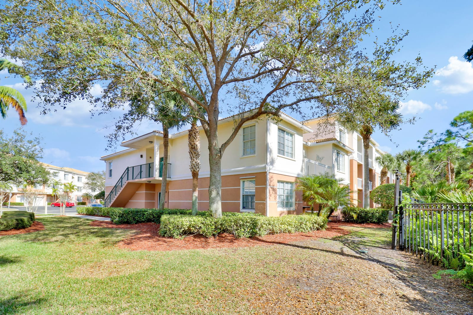 1212 Myrtlewood Circle E, Palm Beach Gardens, FL 33418