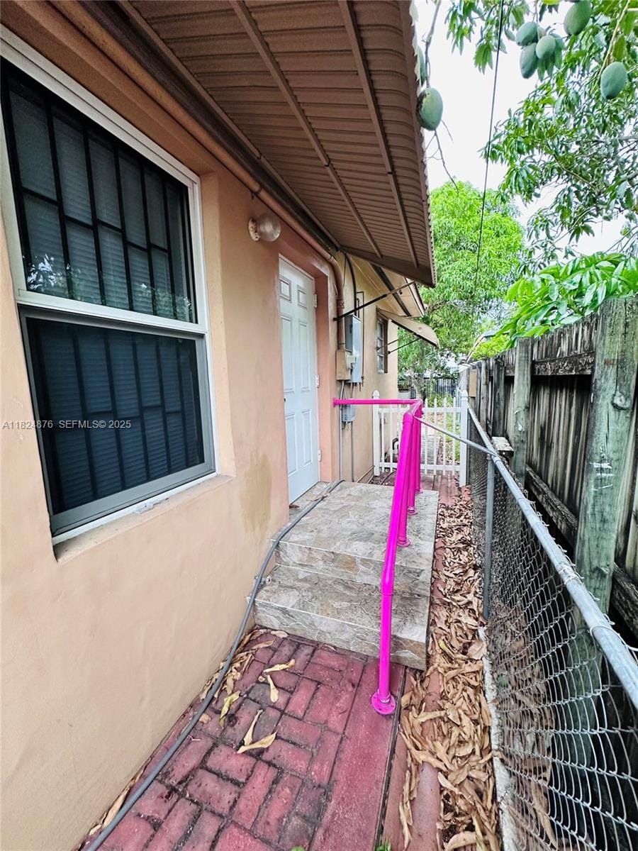 520 NW 23rd Avenue, Miami, FL 33125 photo 3