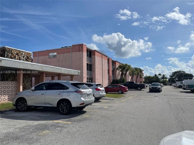 19729 SW 114th Avenue 251, Miami, FL 33157