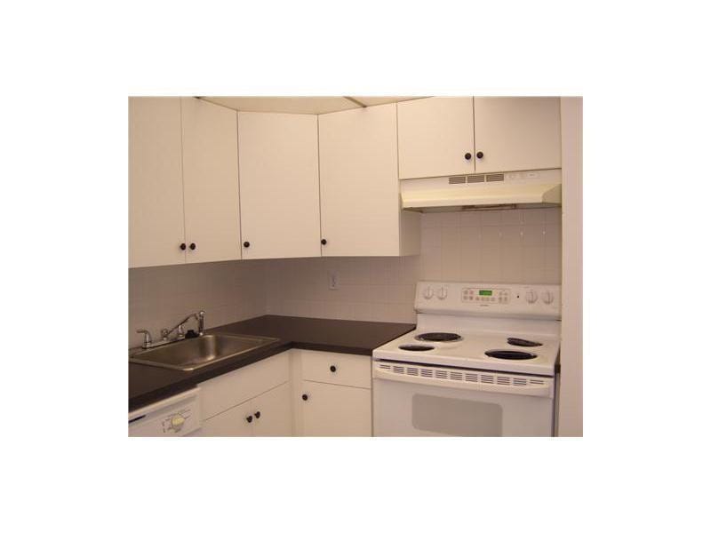 4158 Inverrary Drive 404 — photo 2