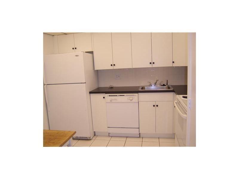 4158 Inverrary Drive 404 — photo 3