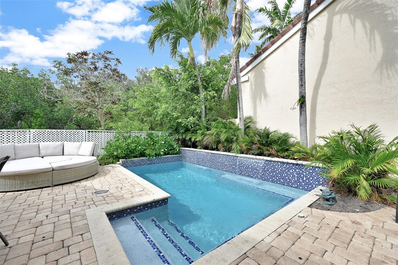 1151 W Lake Street, Hollywood, FL 33019