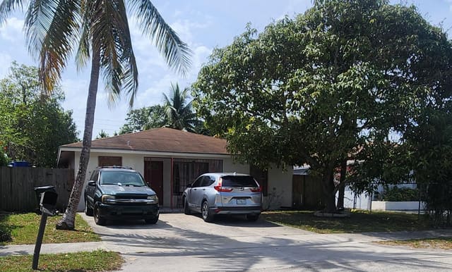 320 Sterling Avenue, Delray Beach, FL 33444