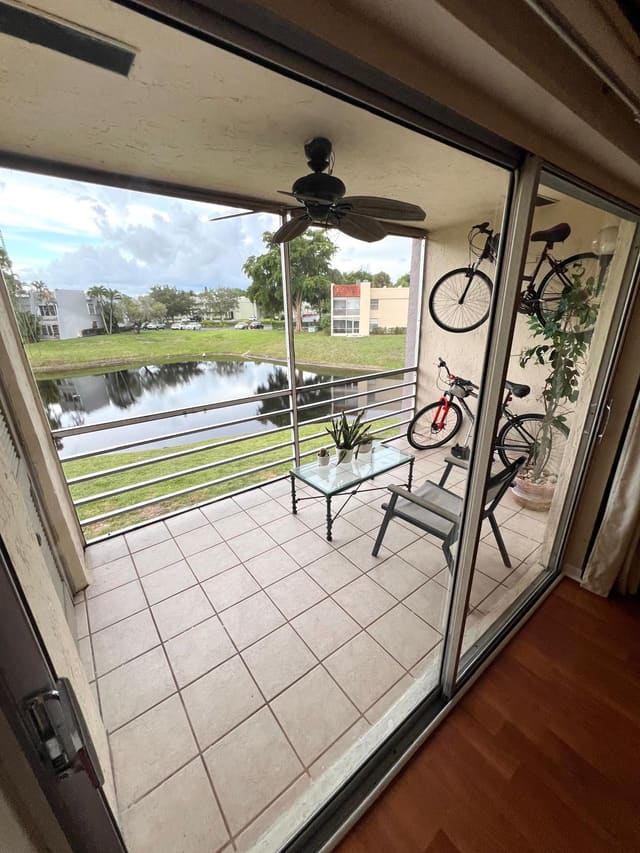 2828 Casita Way 207-C, Delray Beach, FL 33445