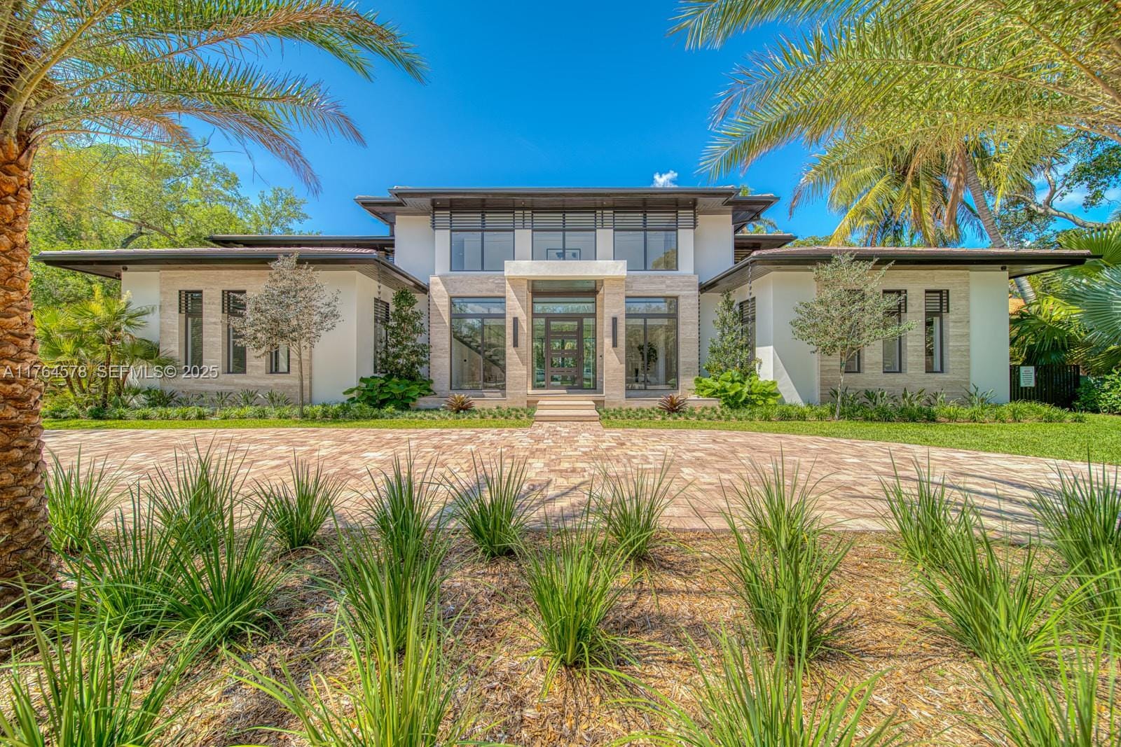 6900 Granada Boulevard, Coral Gables, FL 33146