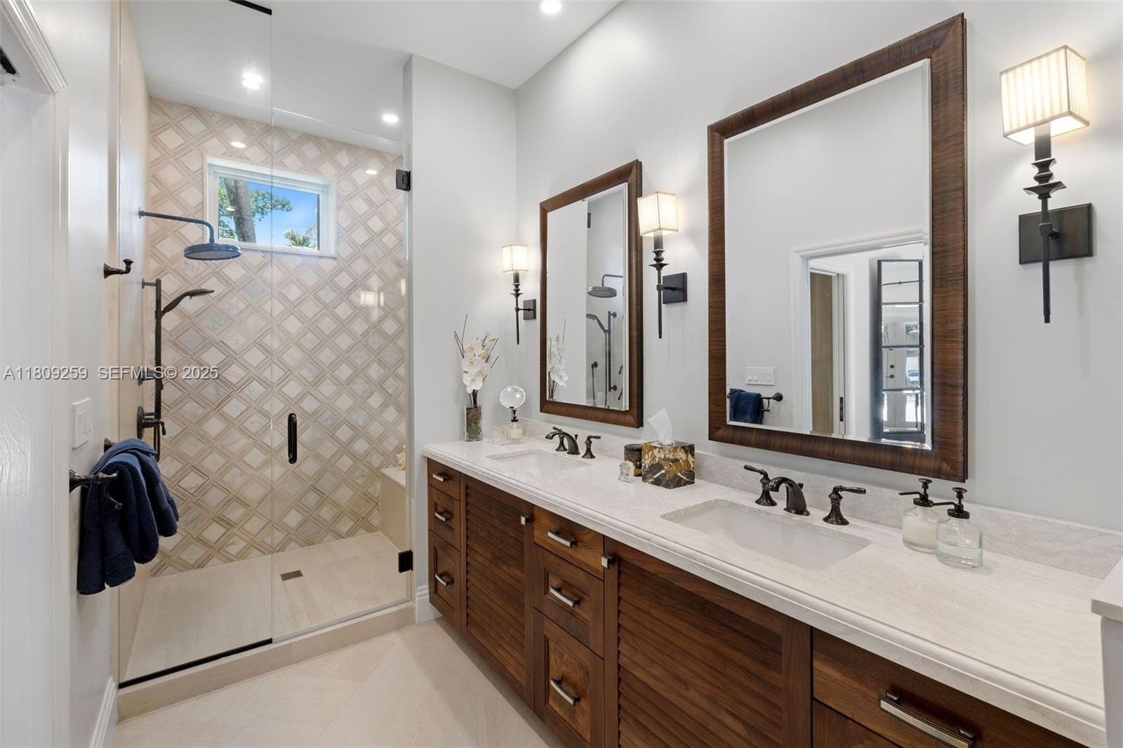 1650 Tigertail Avenue — photo 9