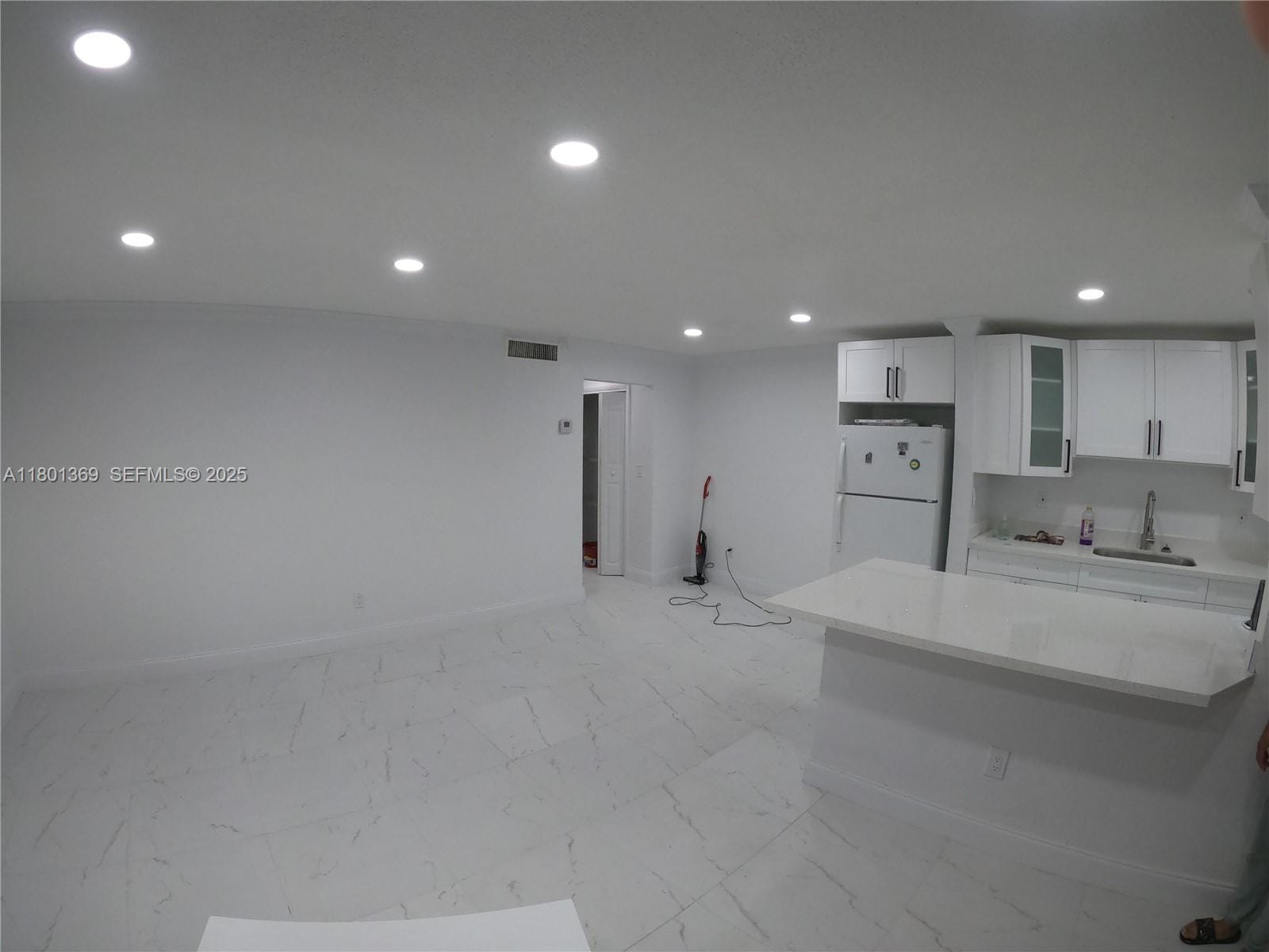 3265 Griffin Road 103, Dania Beach, FL 33312 photo 1