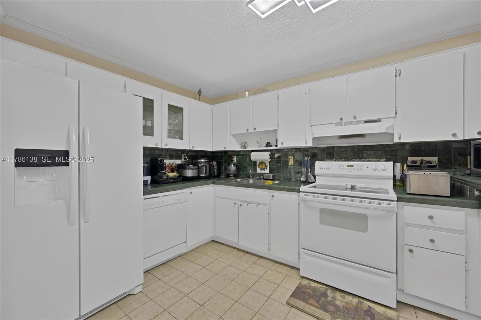4670 W 13th Lane 207, Hialeah, FL 33012 photo 6