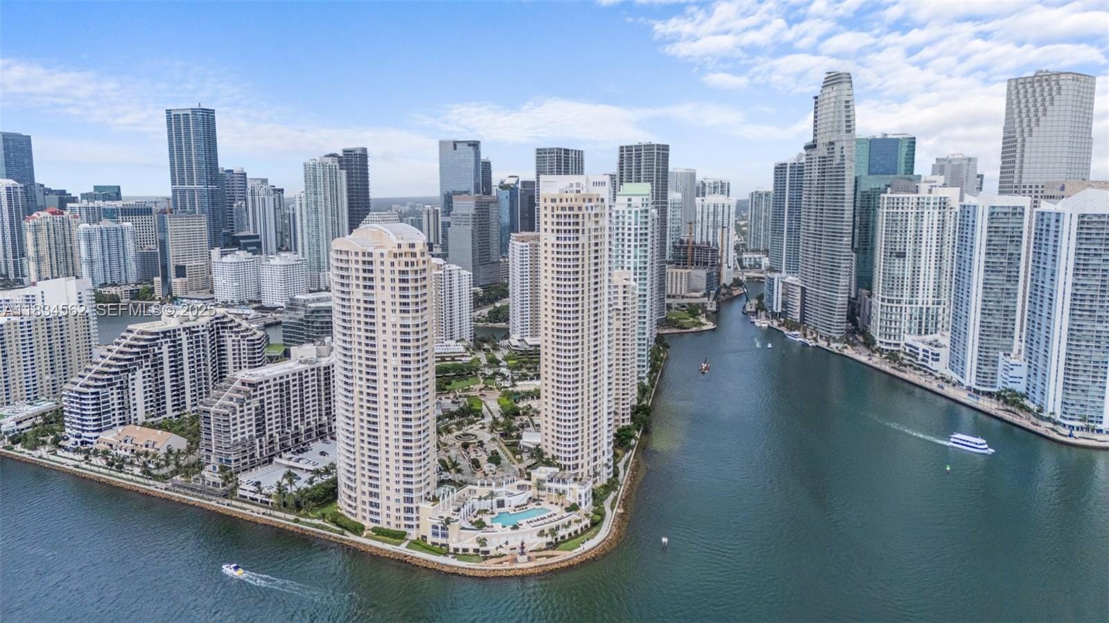 848 Brickell Key Drive 2705, Miami, FL 33131 photo 2