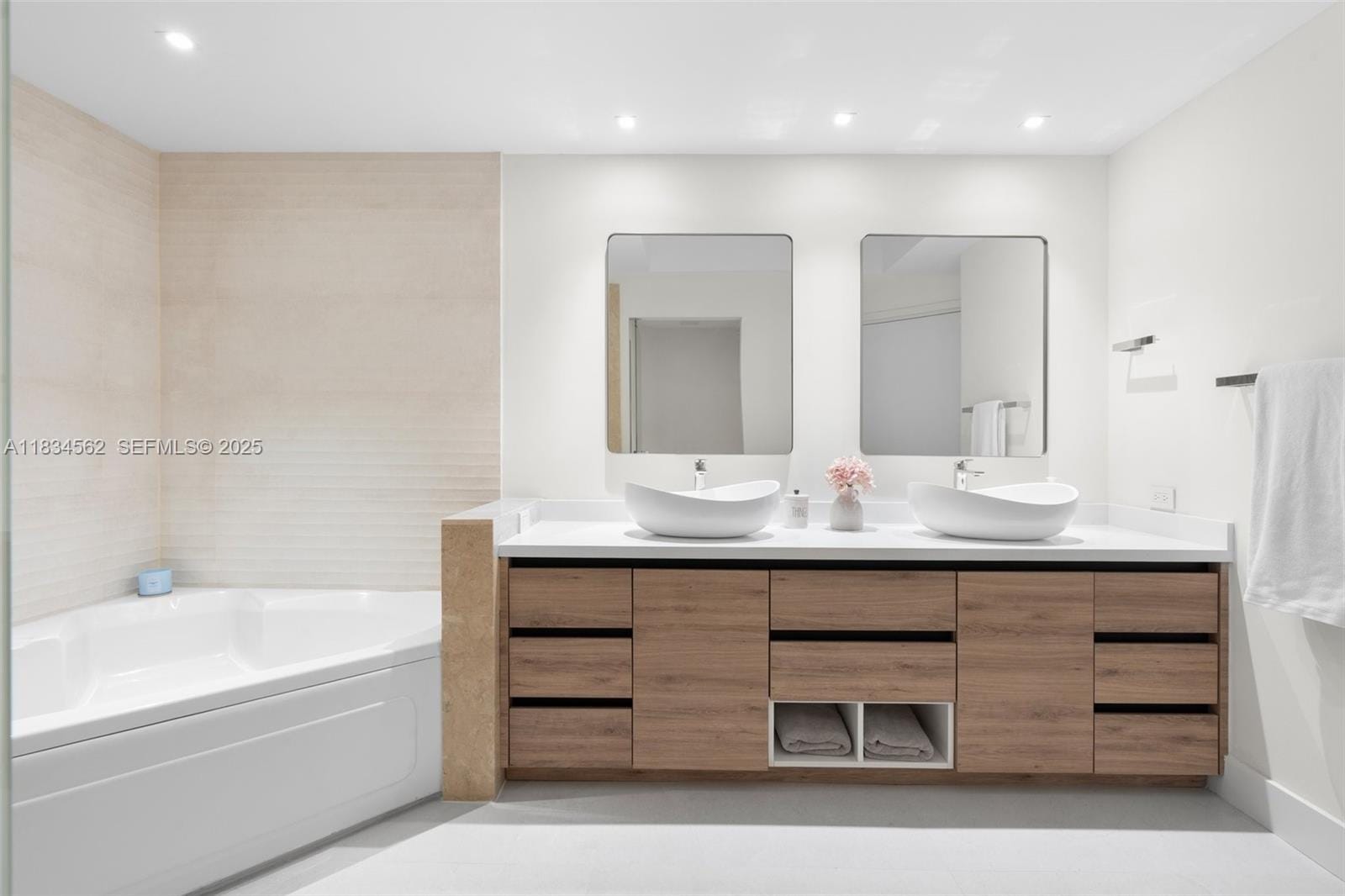 848 Brickell Key Drive 2705, Miami, FL 33131 photo 21