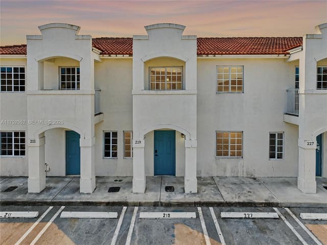 219 SW 6th Lane, Florida City, FL 33034