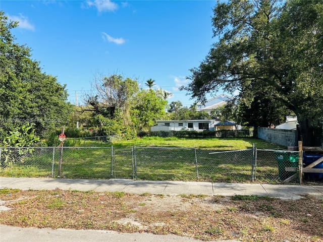 1920 NW 81st Terrace, sold in W Little River Rev, Miami, FL