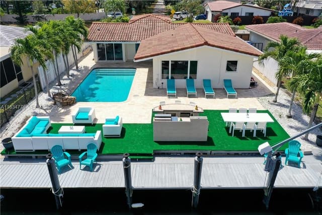 2321 SE 15th Street, Pompano Beach, FL 33062