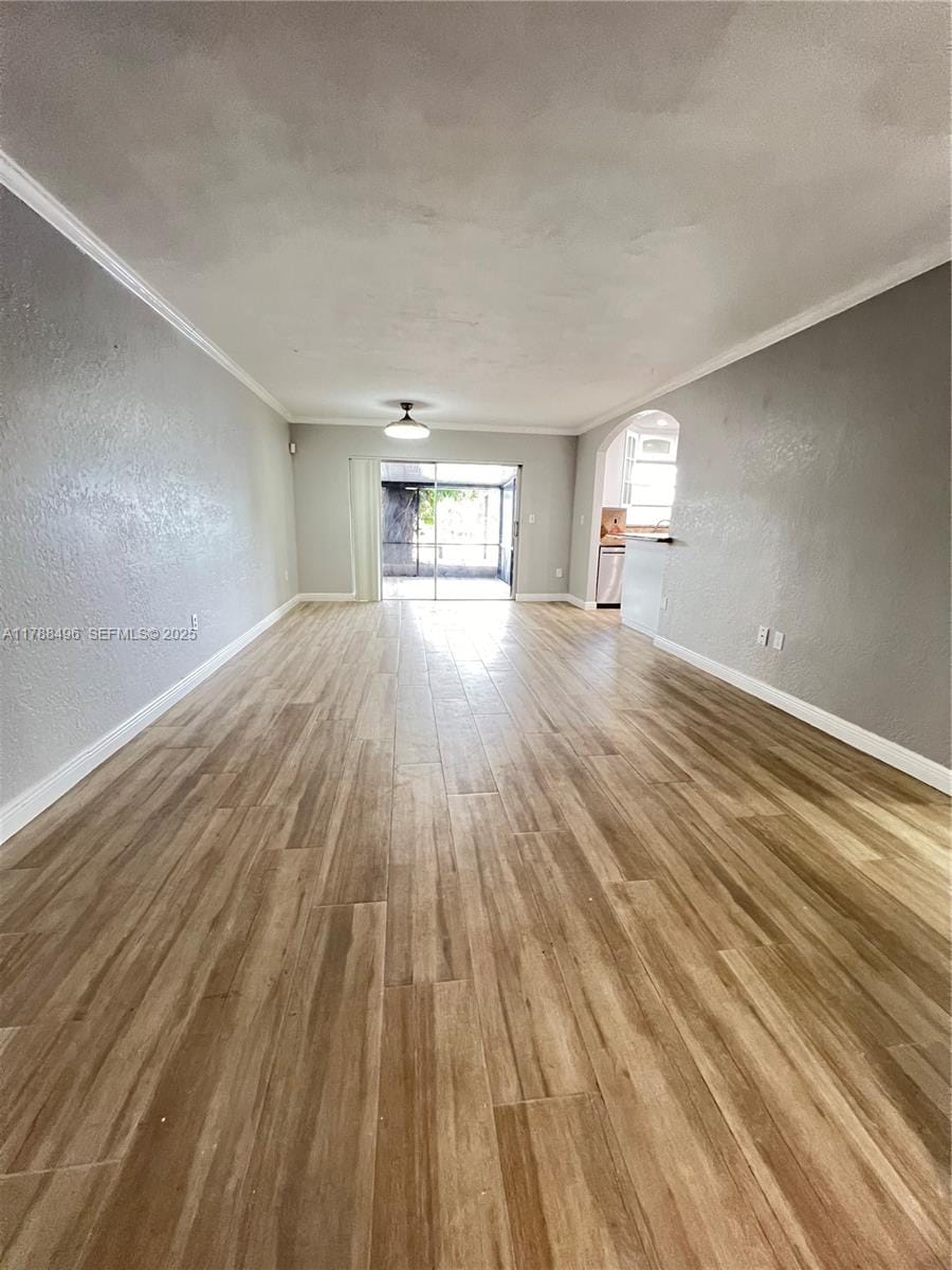 13922 Kendale Lakes Drive — photo 2