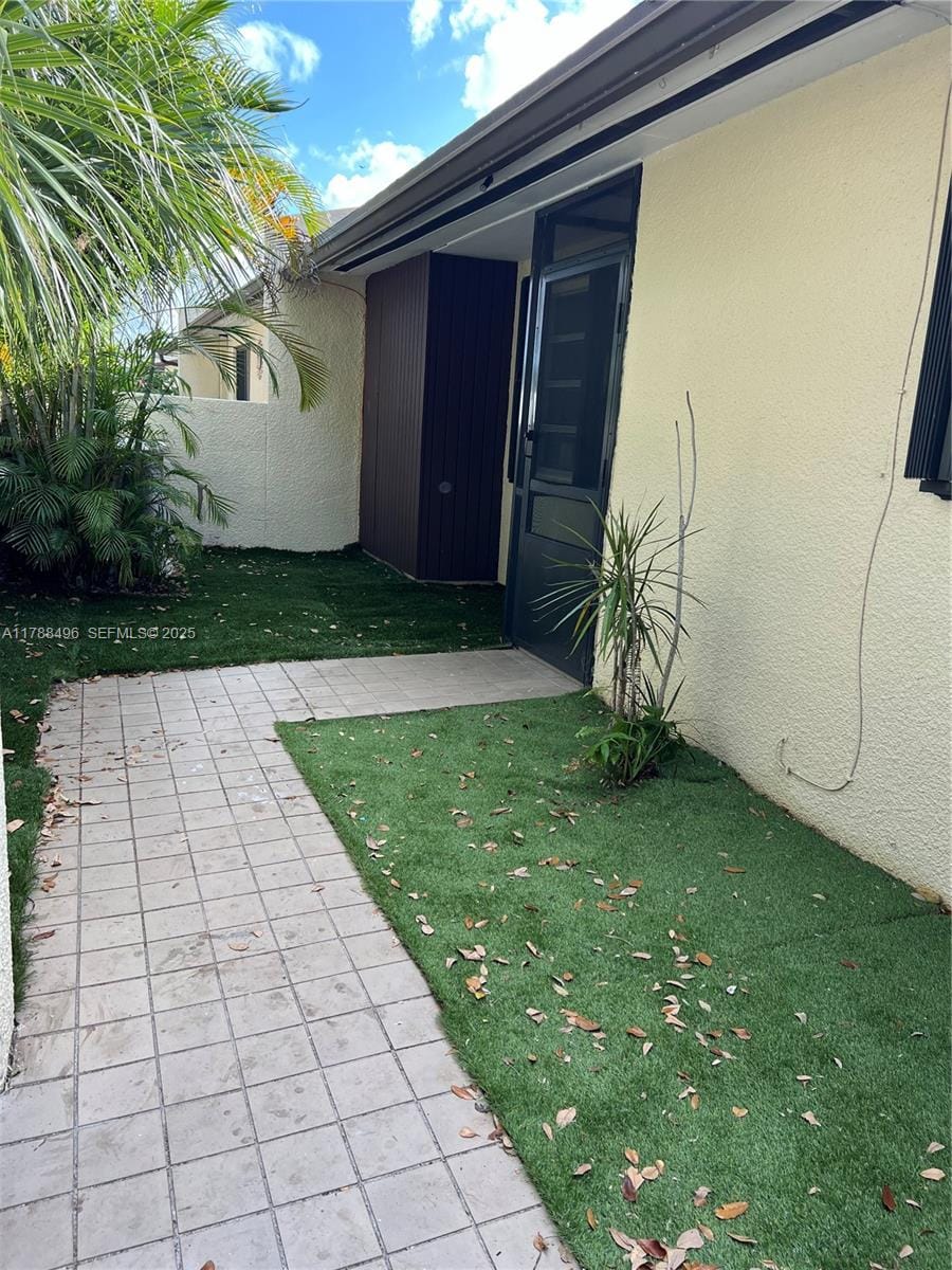 13922 Kendale Lakes Drive, Miami, FL 33183 photo 25