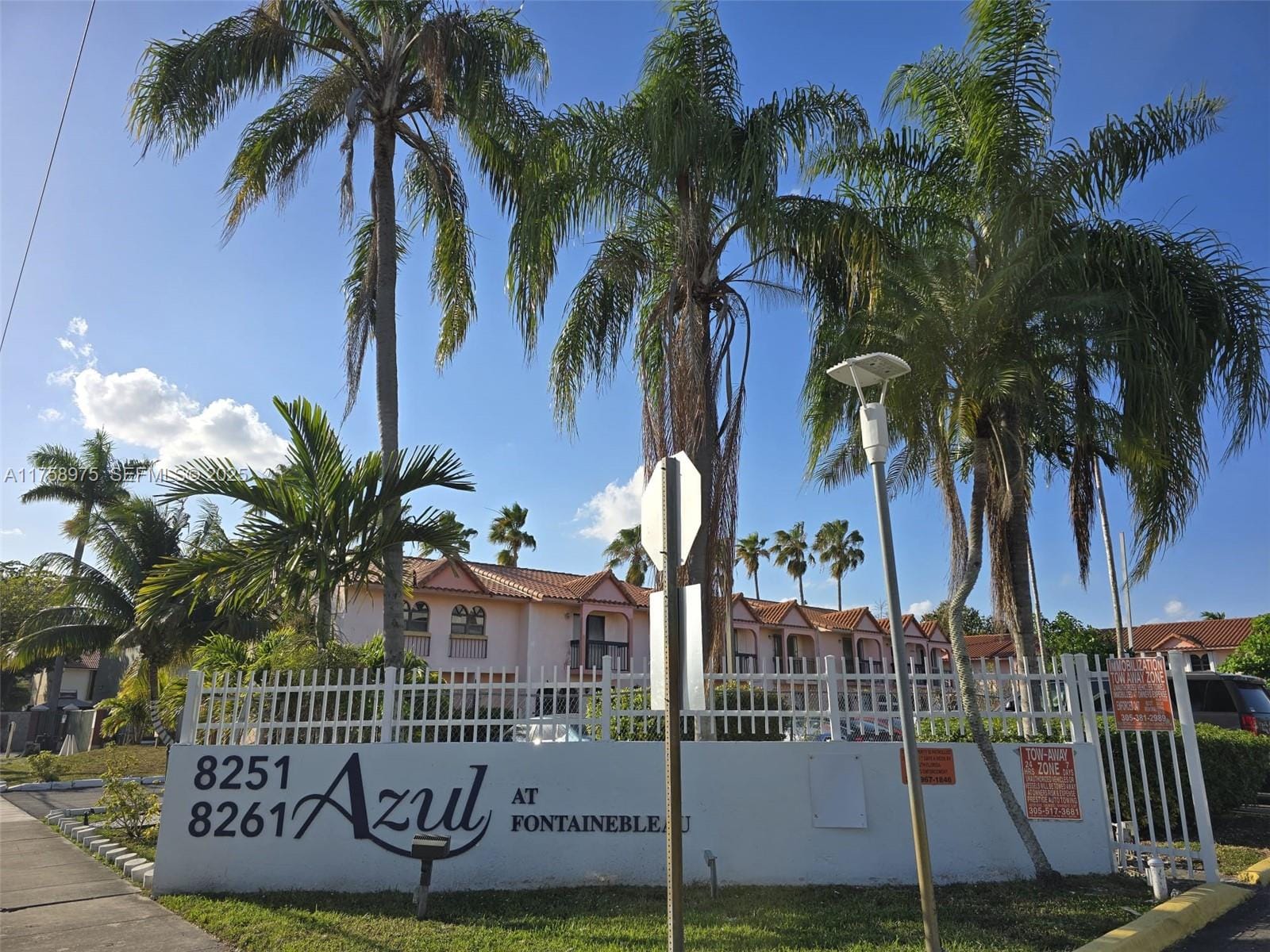 8261 NW 8th Street 122, Miami, FL 33126