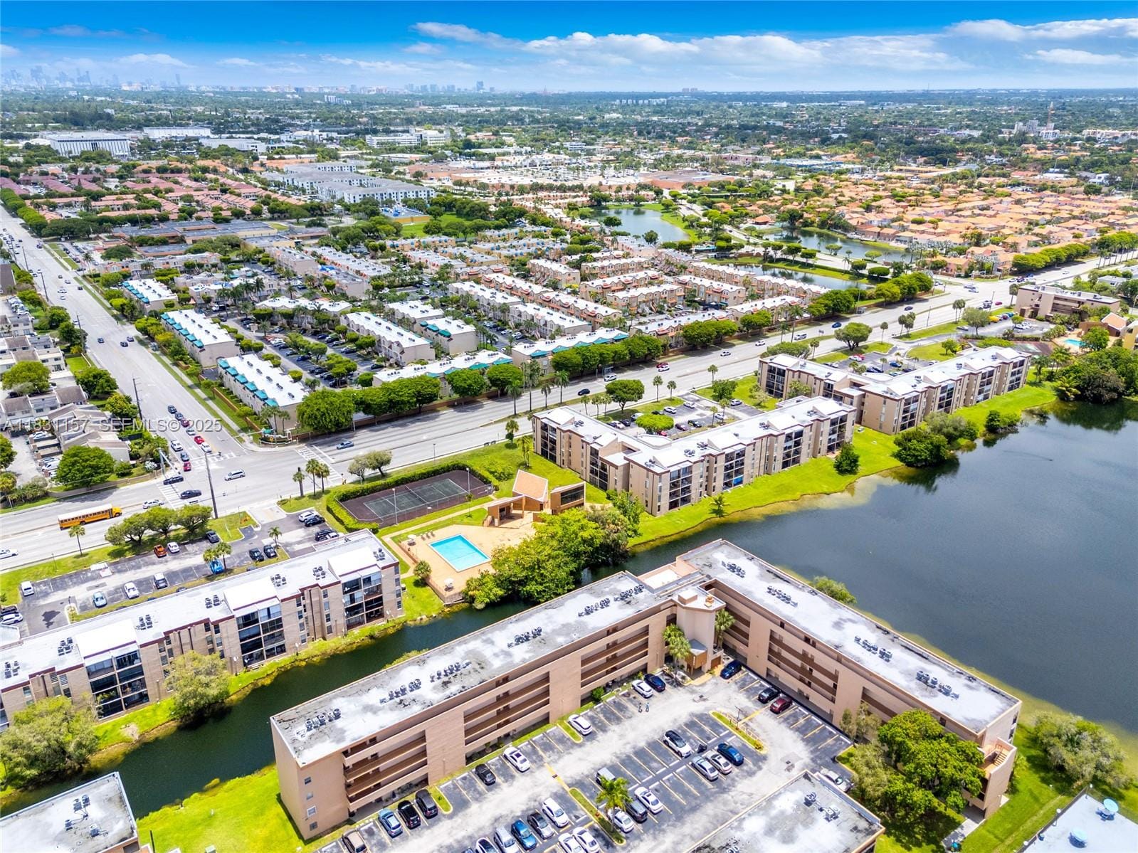 8895 Fontainebleau Boulevard 301, Miami, FL 33172 photo 30