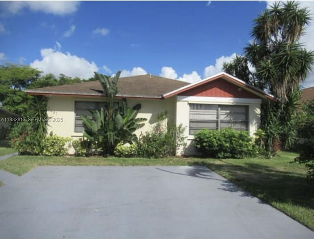 1431 Pines Lane, West Palm Beach, FL 33415