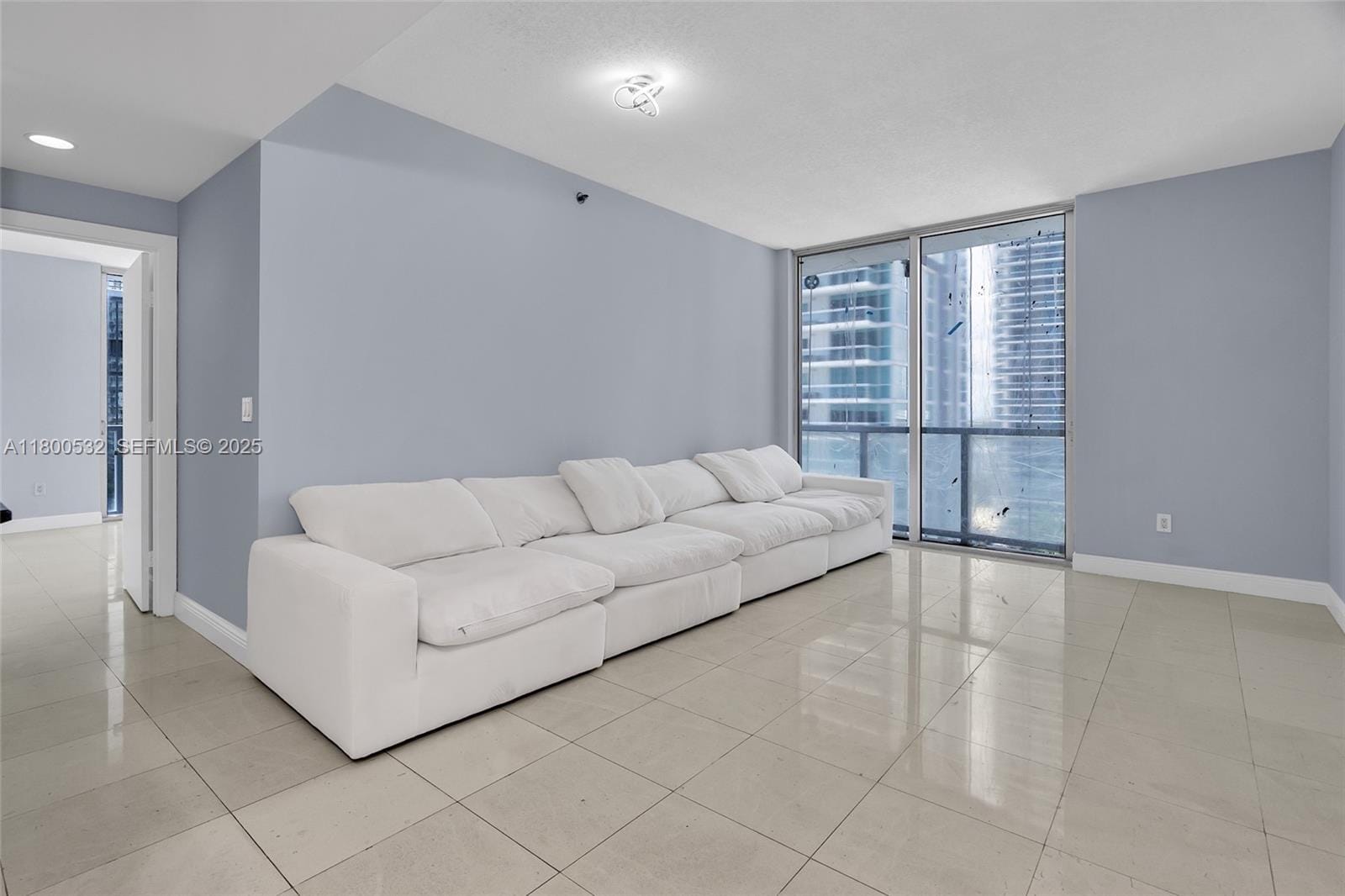 1060 Brickell Avenue 1811, Miami, FL 33131 photo 17