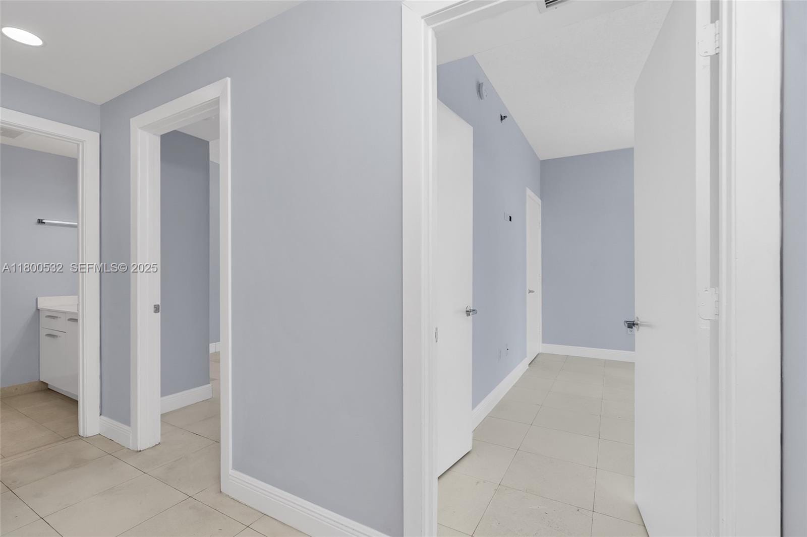 1060 Brickell Avenue 1811, Miami, FL 33131 photo 24