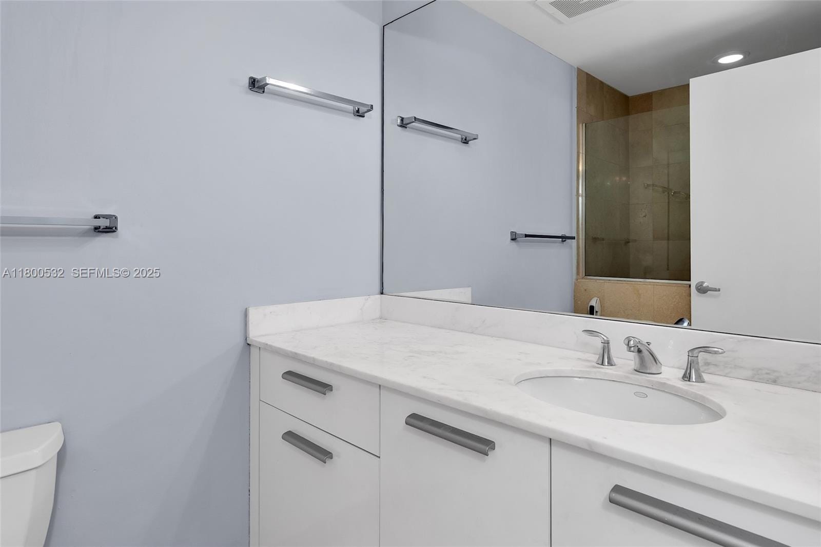 1060 Brickell Avenue 1811, Miami, FL 33131 photo 25