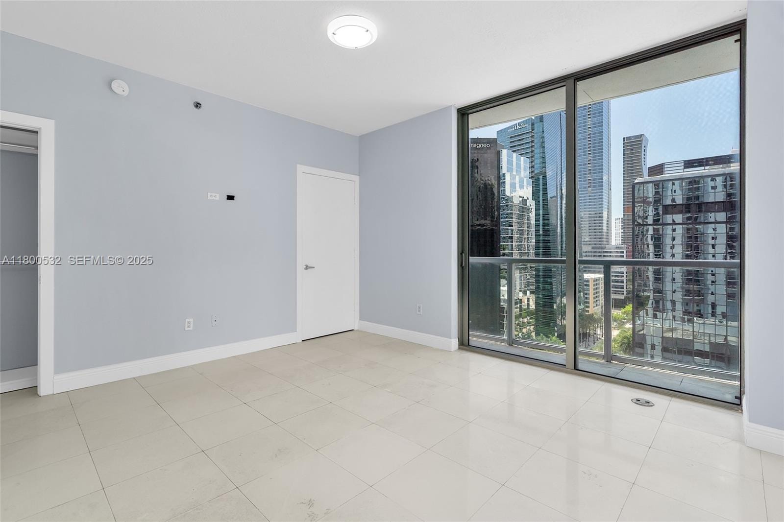 1060 Brickell Avenue 1811, Miami, FL 33131 photo 5