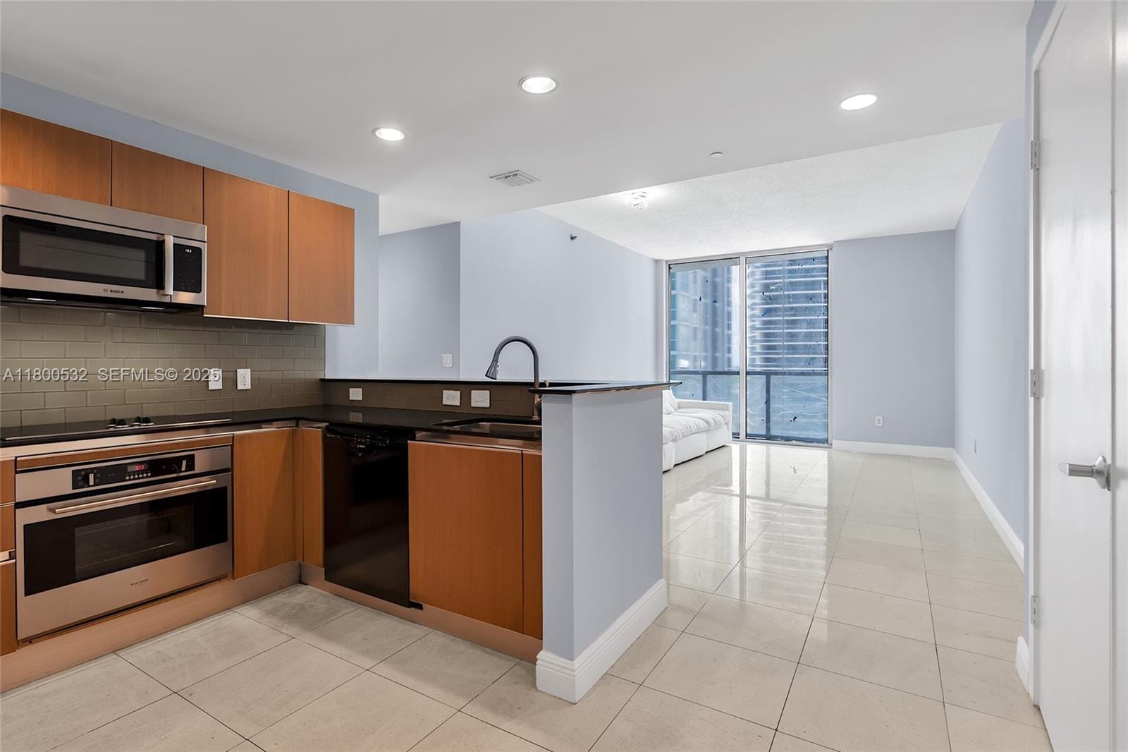 1060 Brickell Avenue 1811, Miami, FL 33131 photo 8