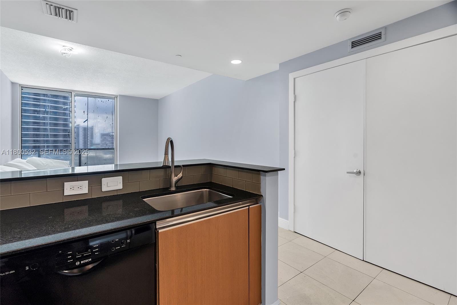 1060 Brickell Avenue 1811, Miami, FL 33131 photo 10