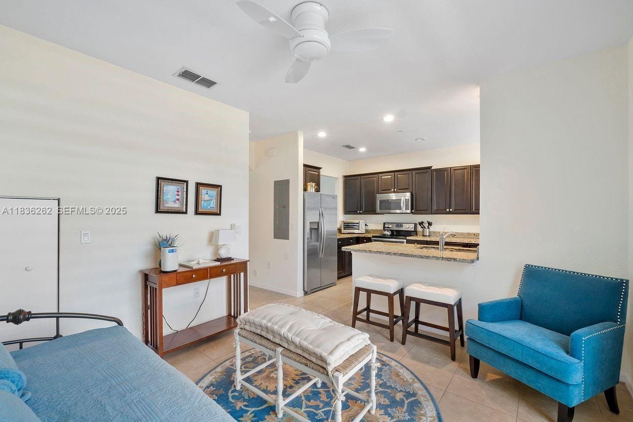 2851 W Prospect Road 1306, Tamarac, FL 33309 photo 13