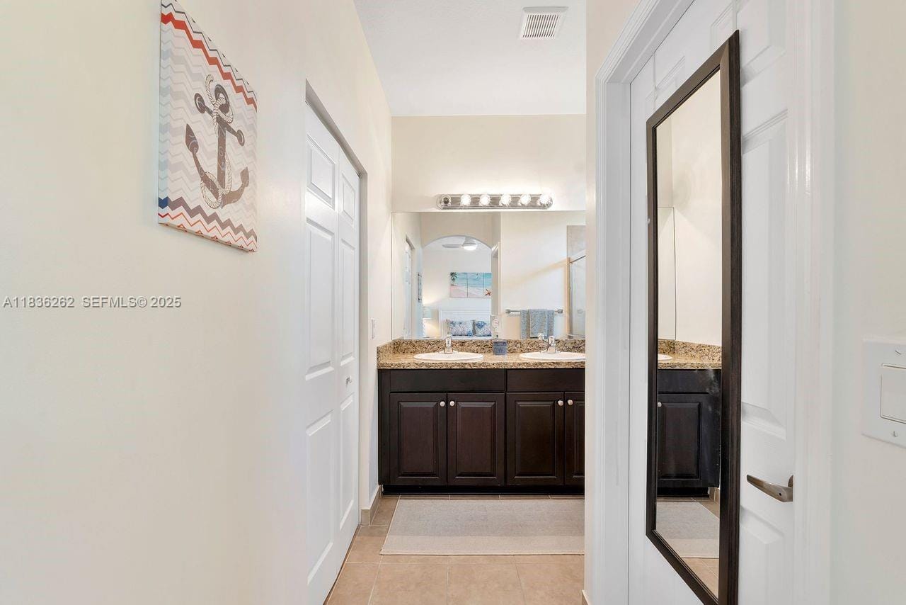 2851 W Prospect Road 1306, Tamarac, FL 33309 photo 19