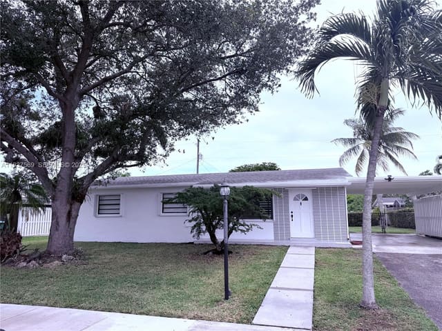 10380 SW 200th Street, sold in Benson Manor, Cutler Bay, FL