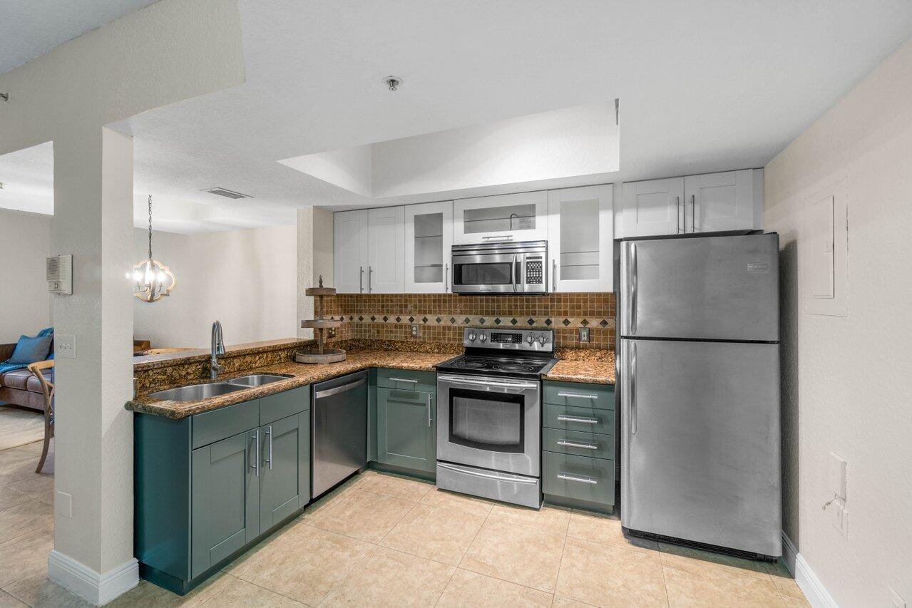 751 SW 148th Avenue 1010, Sunrise, FL 33325 photo 5
