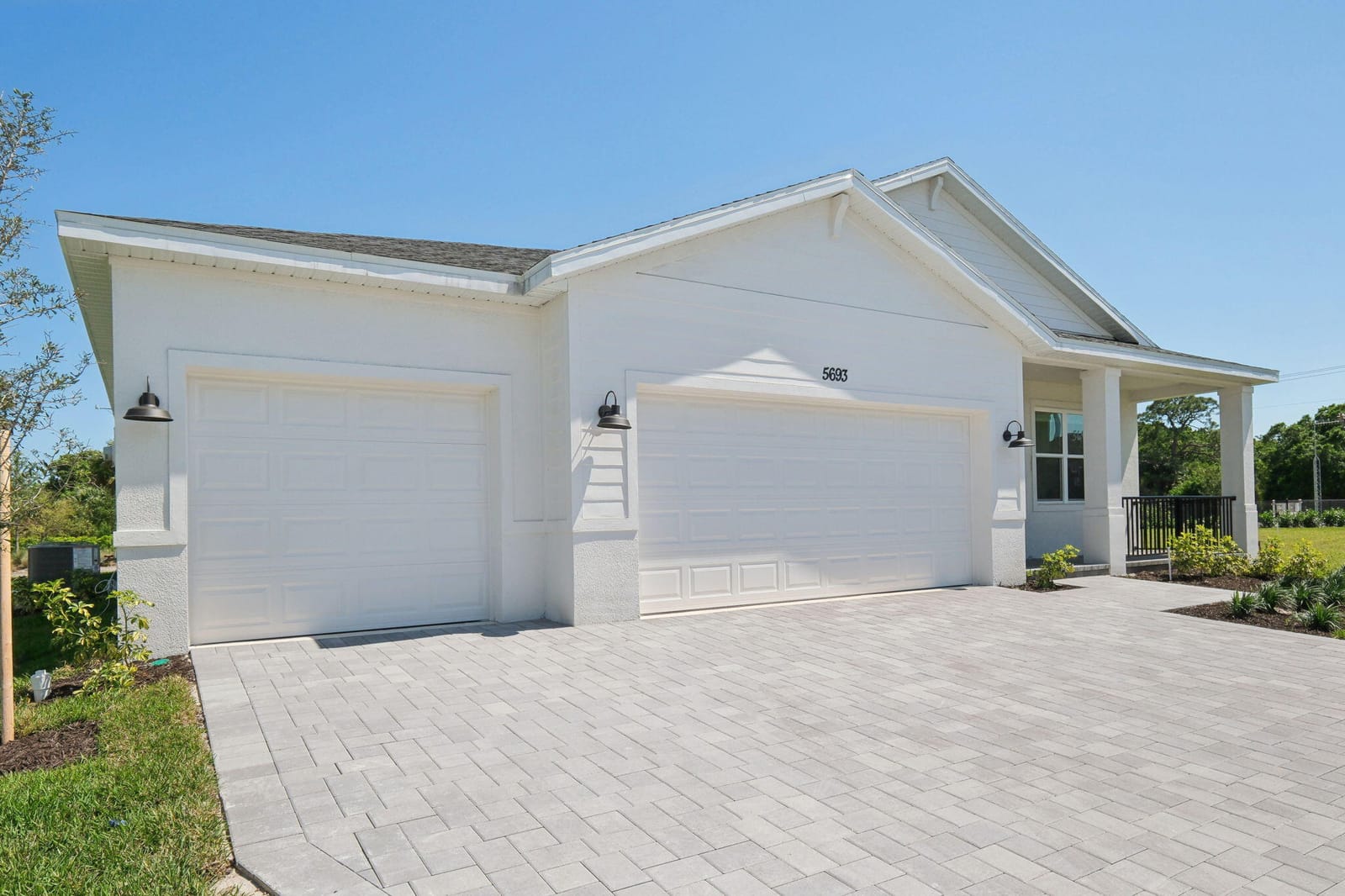5693 Hampton Park Circle — photo 3