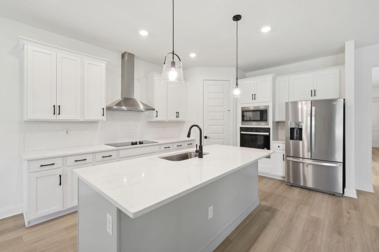 5693 Hampton Park Circle — photo 10